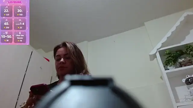 Snapshot of Kristalnoa chatting on 02/17/26, 04:35 Kristalnoa online show from 02/17/26, 04:35