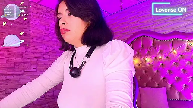 Roxanne Han online show from 12/19/25, 11:50