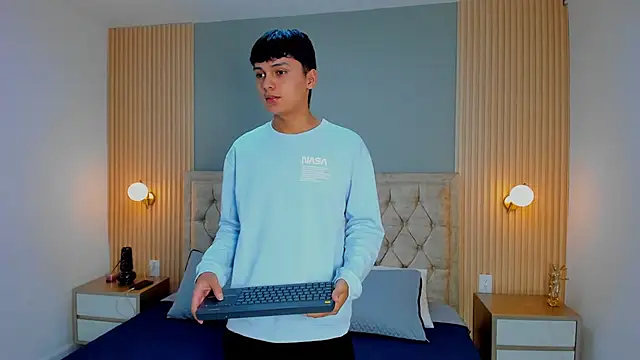 Maxii18  online show from 01/08/26, 02:58