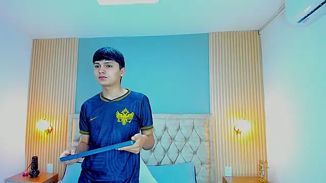 Maxii18  online show from 01/09/26, 02:47