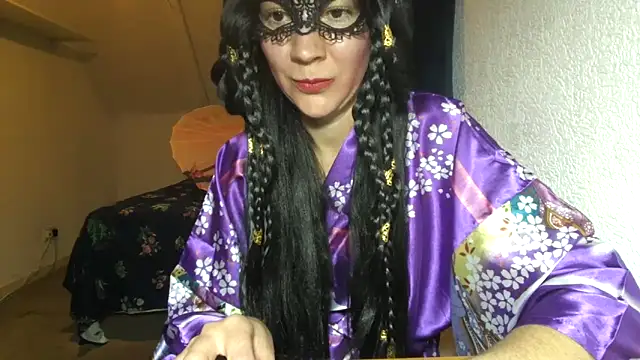 Snapshot of Aromaloveqq chatting on 11/22/25, 03:33 Aromaloveqq online show from 11/22/25, 03:33