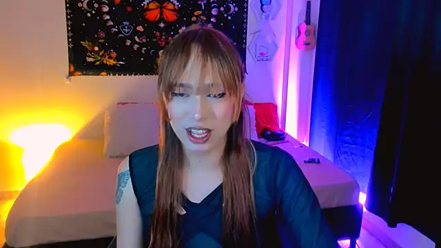 Snapshot of AdelineEsposito chatting on 11/27/25, 03:08 AdelineEsposito online show from 11/27/25, 03:08