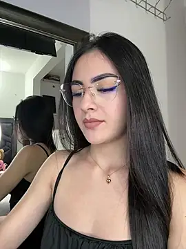 IslaCole online show from 02/01/26, 10:52