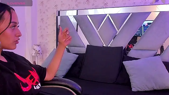 samaris smith online show from 11/20/25, 03:07