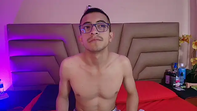 Crimsonsecretts online show from 01/10/26, 12:07