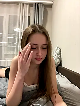 Angel hotyy online show from 12/17/25, 09:10