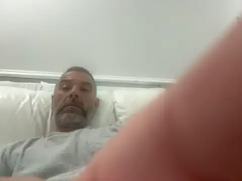 Snapshot of plymouthlad82 chatting on 11/30/25, 11:31 plymouthlad82 online show from 11/30/25, 11:31