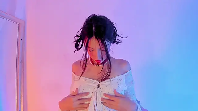 Snapshot of lily_ross1 chatting on 11/20/25, 04:51 lily ross1 online show from 11/20/25, 04:51