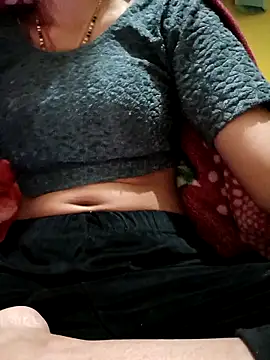 Snapshot of janvi_sharma87 chatting on 11/24/25, 03:23 janvi sharma87 online show from 11/24/25, 03:23