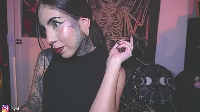 Dalia Vorhees online show from 01/17/26, 02:05