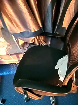 Cherry Le02 online show from 04/28/26, 08:41