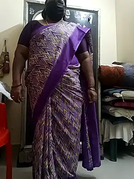 Snapshot of sreemamitha9 chatting on 12/05/25, 01:52 sreemamitha9 online show from 12/05/25, 01:52