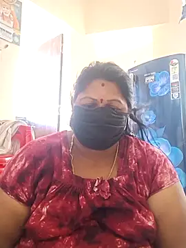 sreemamitha9 online show from 04/26/26, 10:02