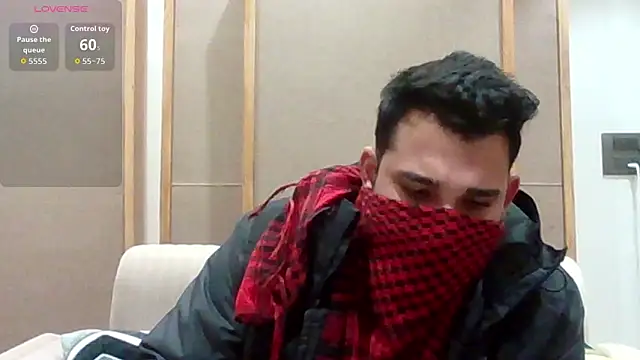 Snapshot of Besharam69 chatting on 12/19/25, 03:52 Besharam69 online show from 12/19/25, 03:52