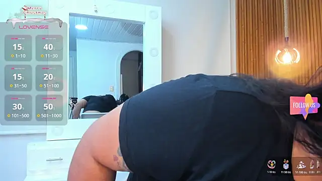 Hanna curvy  online show from 11/26/25, 11:11