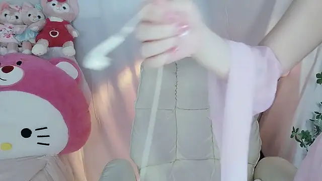 Snapshot of -zhuzhu-999- chatting on 11/09/25, 09:24 -zhuzhu-999- online show from 11/09/25, 09:24