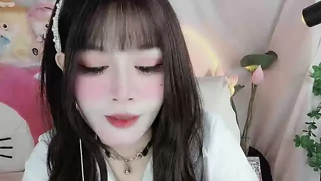 Snapshot of -zhuzhu-999- chatting on 01/05/26, 10:57 -zhuzhu-999- online show from 01/05/26, 10:57