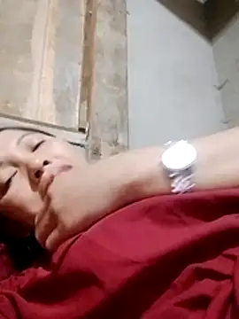 TRIEUTRIEU20 online show from 12/02/25, 12:43