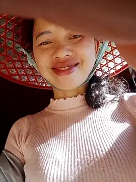 TRIEUTRIEU20 online show from 12/19/25, 07:37