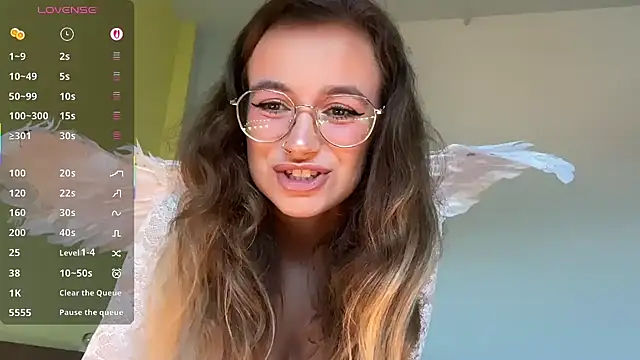 Snapshot of lolatheangel chatting on 11/16/25, 04:51 lolatheangel online show from 11/16/25, 04:51