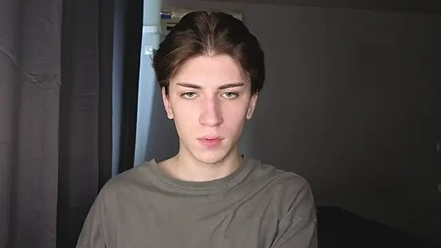 Oliver star boy  online show from 10/26/25, 08:31