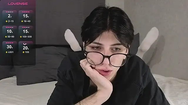 Oliver star boy  online show from 12/19/25, 08:49