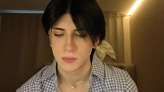 Oliver star boy  online show from 04/07/26, 02:06