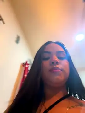 amber white15 online show from 12/17/25, 02:17