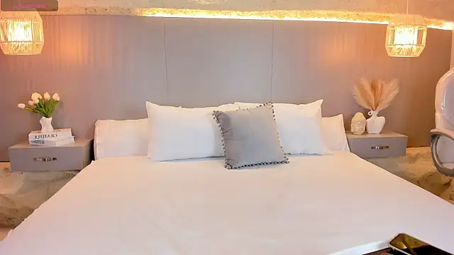 AmyColman  online show from 03/25/26, 12:11