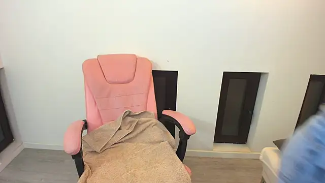 Arya Anna online show from 12/15/25, 05:12