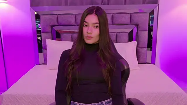 Bella Clark2 online show from 11/05/25, 04:34