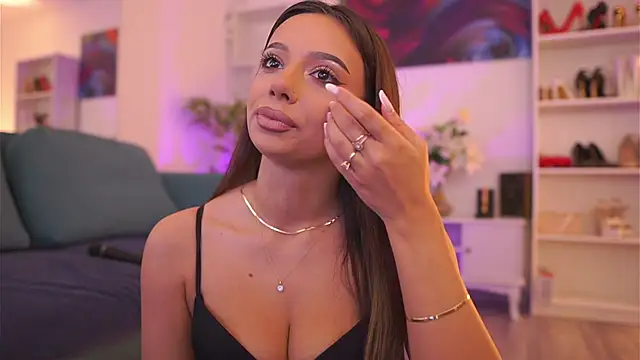 Aisha Bee online show from 02/02/26, 10:36