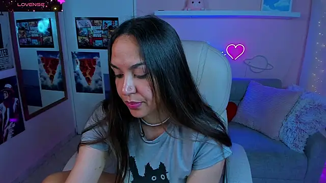 Snapshot of VenusIsLove_ chatting on 01/24/25, 09:15 VenusIsLove online show from 01/24/25, 09:15