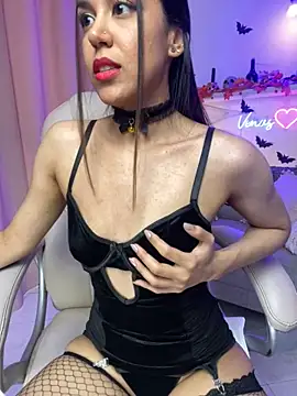 Snapshot of VenusIsLove_ chatting on 10/19/25, 07:03 VenusIsLove online show from 10/19/25, 07:03