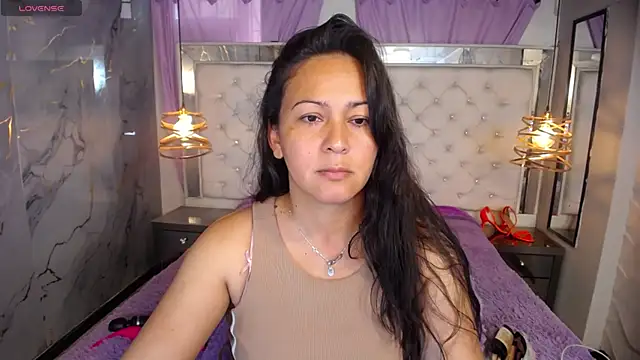 Melissa-roberts online show from 12/04/25, 07:55