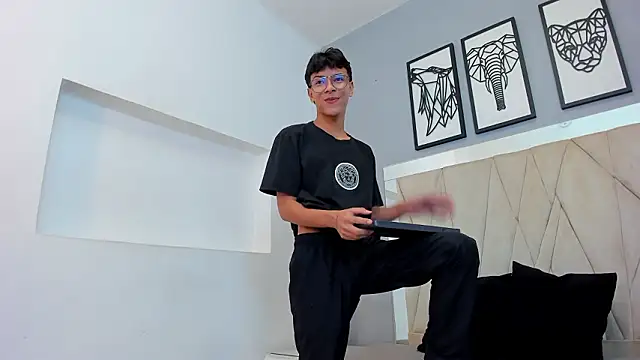 adams bobby online show from 02/07/26, 11:47