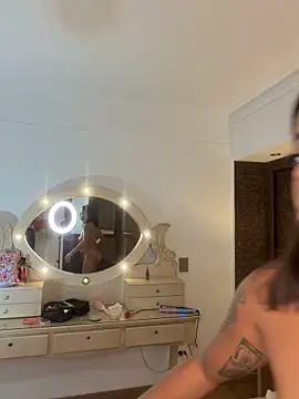 loana vegas online show from 04/28/26, 03:17