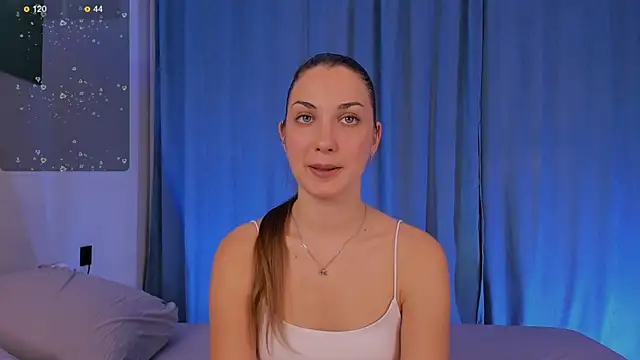 Snapshot of Kandeess chatting on 10/31/25, 02:18 Kandeess online show from 10/31/25, 02:18