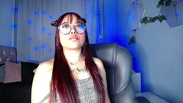 Snapshot of LittleNathy_ chatting on 11/04/25, 11:31 LittleNathy online show from 11/04/25, 11:31