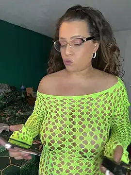 Snapshot of BubblesLovexox chatting on 02/06/26, 03:26 BubblesLovexox online show from 02/06/26, 03:26