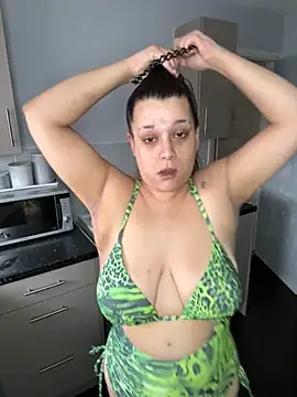 Snapshot of BubblesLovexox chatting on 02/12/26, 12:11 BubblesLovexox online show from 02/12/26, 12:11