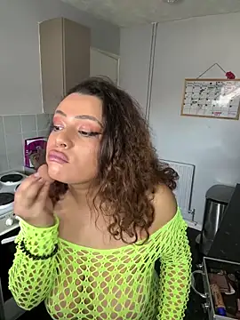 Snapshot of BubblesLovexox chatting on 02/17/26, 12:12 BubblesLovexox online show from 02/17/26, 12:12