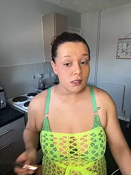 Snapshot of BubblesLovexox chatting on 02/22/26, 01:42 BubblesLovexox online show from 02/22/26, 01:42