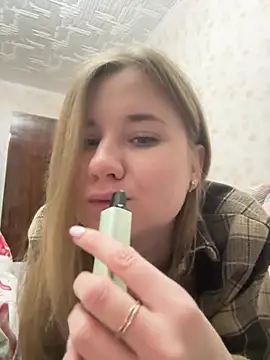 Snapshot of AleksiyaHot chatting on 01/10/26, 12:51 AleksiyaHot online show from 01/10/26, 12:51