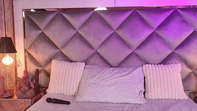  giggy 2 online show from 11/14/25, 12:04