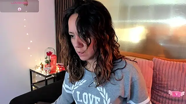 LunaaMorena online show from 12/16/25, 02:22