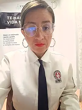 Valentina--1 online show from 05/15/26, 10:22