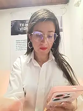 Valentina--1 online show from 05/28/26, 10:23