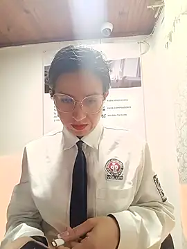 Snapshot of Valentina--1 chatting on 07/01/26, 10:28 Valentina--1 online show from 07/01/26, 10:28