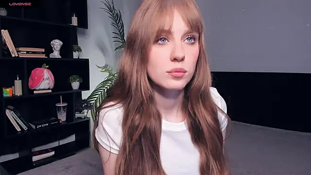 TessaStruble online show from 11/02/25, 08:06